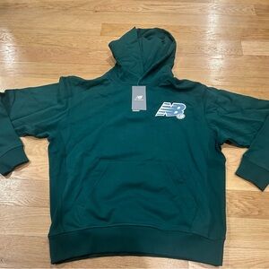 New Balance Athletics Relaxed 550 Hoodie Sweatshirt MENS Relaxed fit